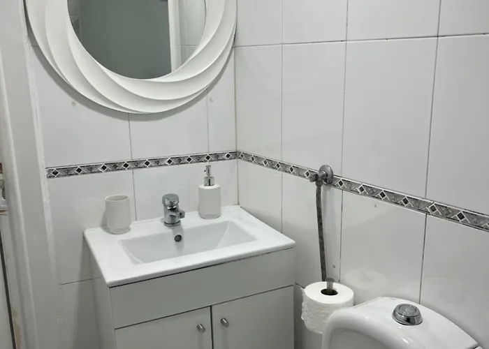 Charming At Graca * ליסבון